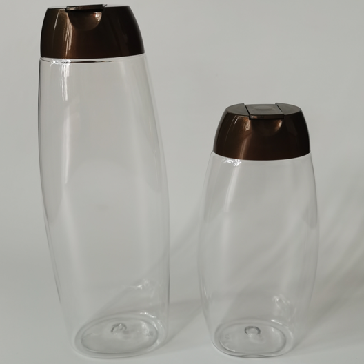 Kļavu sīrupa pudeles